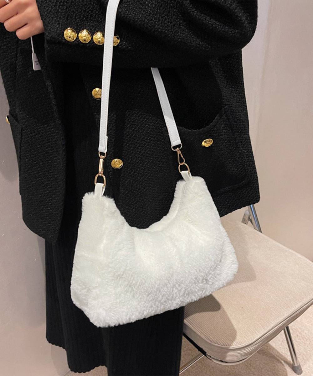 ファーショルダーバッグ
